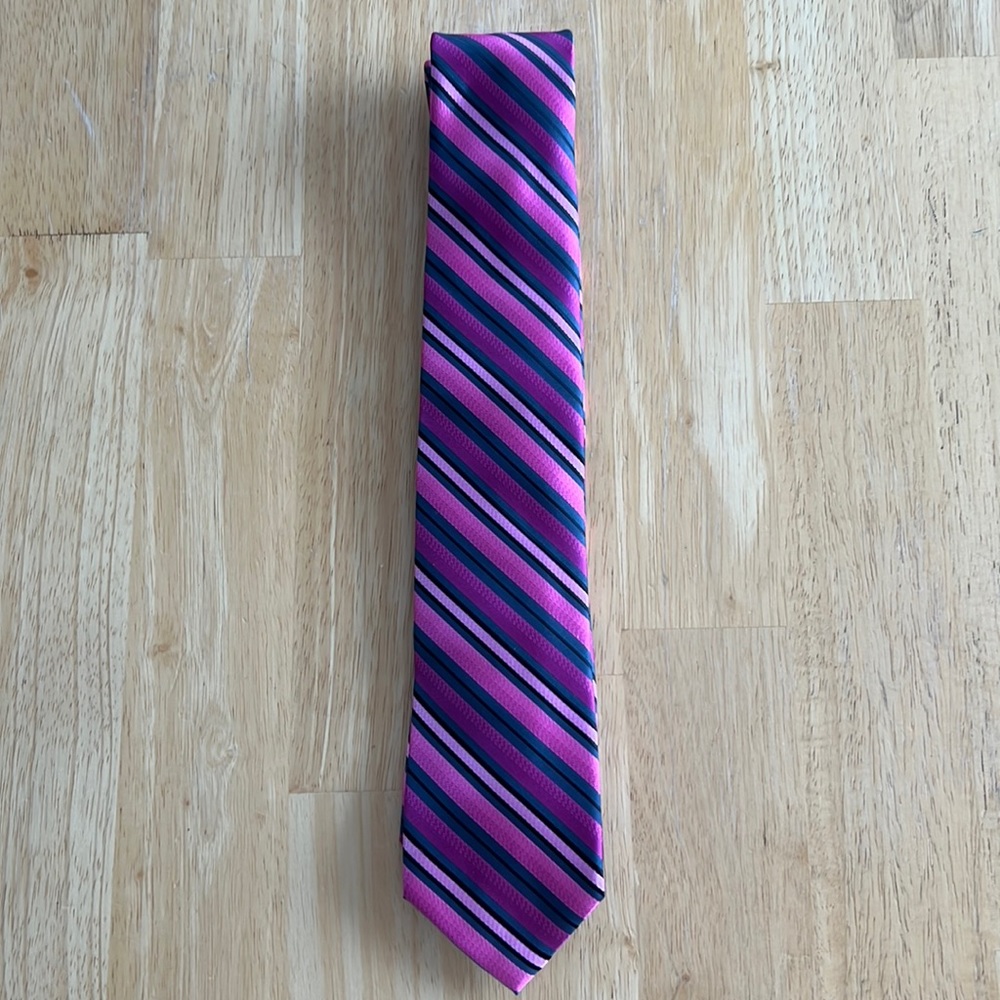 Billy London UK Tie NWT